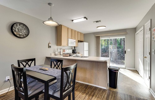 Lake Bradford -Cascade Lake Maison | 3 Mi to FSU: Townhome w/ Patio in Tallahassee!