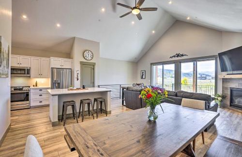 Grand Elk Ranch Maison | 3 Mi to Granby Ranch Townhome with Balcony and Views