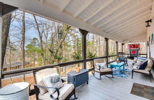 Marietta Maison | 3 Mi to Marietta Square Hot Tub Haven with 2 Patios