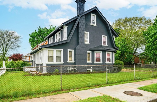 Hempstead Maison | 3 Mi to Nassau Coliseum: Spacious Hempstead Home!