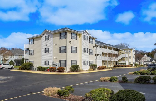 Lewes Appartement | 3 Mi to Savannah Beach: Lewes Condo w/ Pool Access