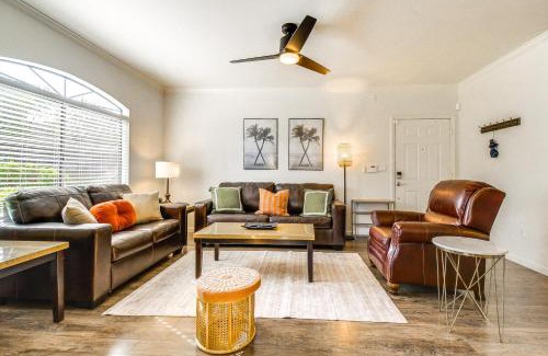 North Scottsdale Appartement | 3 Mi to TPC Chic Condo with Pool Access and Grills