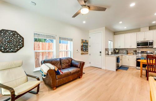 Davis Appartement | 3 Mi to UC Davis Retreat with Furnished Patio!