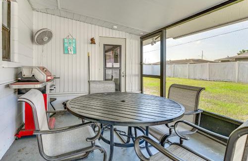 Venice Gardens Maison | 3 Mi to Venice Beach Pet-Friendly Home with Yard