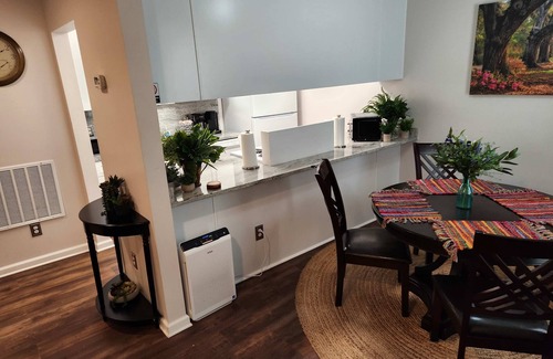 Tallahassee Appartement | Midtown Near John Knox-Luxe Beds-Walk to Lake Ella