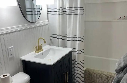 Utica Maison | 3 min to Starved Rock and 1 block from downtown.
