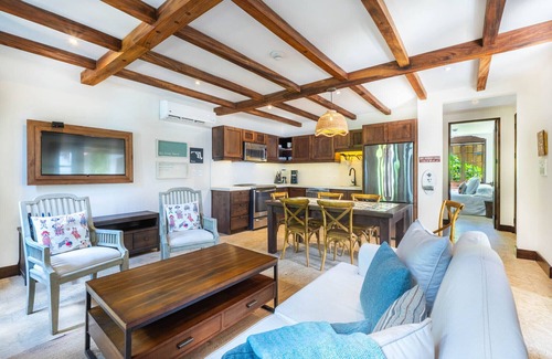 Las Catalinas Appartement | 3 Minute Walk to the Beach, Fountain & Patio at Las Catalinas