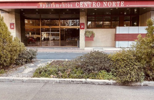 Cotos Appartement | 3 minutes from the Chamartín Station with pool!