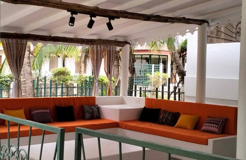 Malindi Appartement | 3 minutes walk to the beach, and the mall!