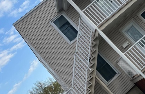Saint-Edmond Appartement | 3 Modern rooms with Spa, bbq, parking & beautiful view