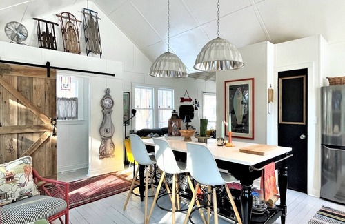 Lakeside Maison | 3 nt min Beach Lovers home w/Private Assoc Beach 1 blk fire pit scrnd porch