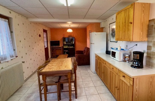 Cleurie Appartement | Gite 3 personnes lisière de forêt à proximité sentiers de randonnées