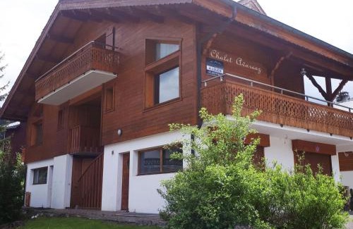 Morzine Appartement | 3 pièces à Morzine, centre, proche pistes, 3*, WiFi, balcon, parking, jacuzzi, animaux OK, 6 pers - FR-1-754-37