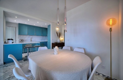 Cannes Appartement | 3 pièces, terrasse vue mer et parking A2B232