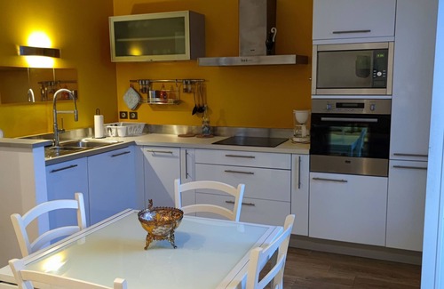 Saint-Roch Appartement | 3 pieces dans maison de ville - box - vue panoramique - jardin