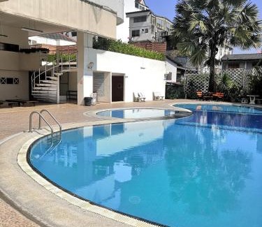 Wat Ket Appartement | 3 pool with condo opposite the train station, near old city and Nimman