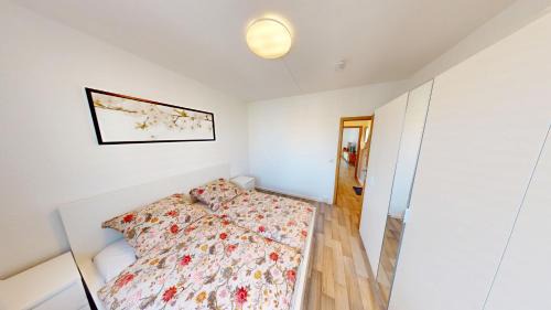 Markersdorf Appartement | 3-Raum-Ferienwohnung mit Balkon, Straßenbahnlinie 5 fußläufig erreichbar, WLAN