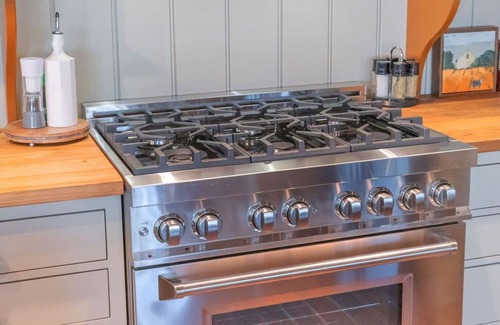 Laurel Ridge Maison | 3 Ridges Vista. Stunning mountain views, renovated home, 2 mins to ski slopes