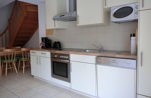 Ribnitz-Damgarten Appartement | 3-room apartment with 2 floors, 2 bedrooms in a quiet location for 6 pers. with WLAN - NH