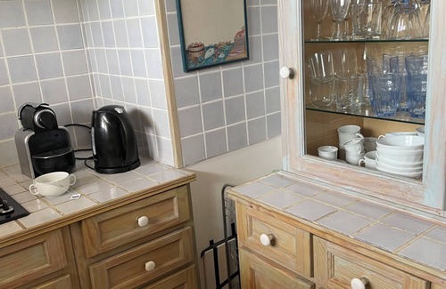 Frejus Plage Appartement | Appartement 3 pièces à 5 mns à pied de la plage,avec un grand balcon traversant