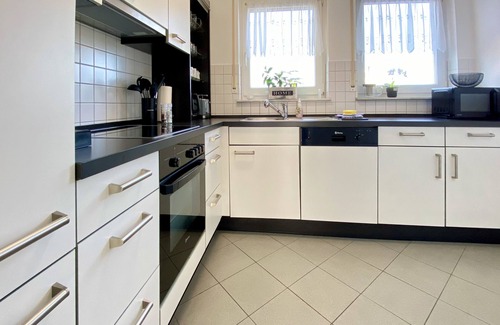 Gaertringen Appartement | 3 room apartment for 4, large roof terrace, garage, 76 m²