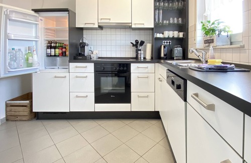 Gaertringen Appartement | 3 room apartment for 4, large roof terrace, garage, 76 m²