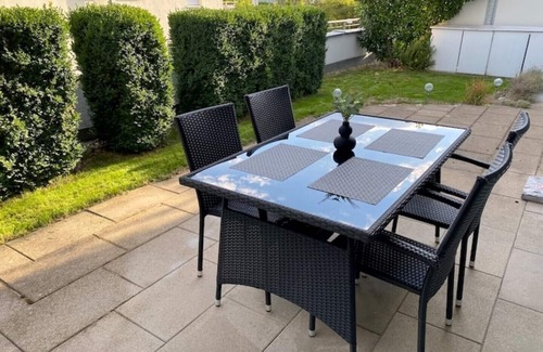 Gaertringen Appartement | 3 room apartment for 4, large roof terrace, garage, 76 m²
