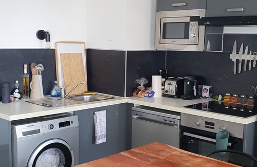 Euromed - La Joliette Appartement | Appart 3 pièces dans résidence sécurisée terrasse vue mer + parking. Métro à 50m