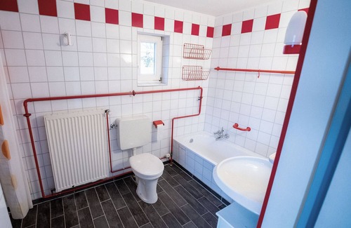 Neuharlingersiel Appartement | 3 room apartment with great lake view, fireplace, terrace and jetty