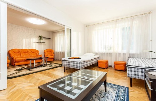 Tatari Appartement | 3 room central apartmend 90m2 parking for one car fifth floor and the building does not have an elevator