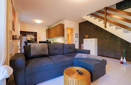 Castello Maison | 3-room corner house with garden, terrace and balcony in a well-kept residence with pool
