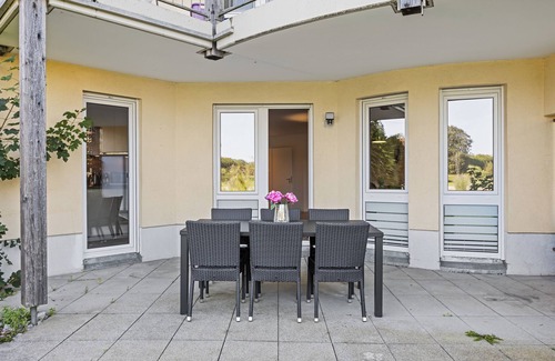 Bad Aibling Appartement | 3 room ground floor apartment with terrace directly at the Kurpark, near train station + Schön Klinik