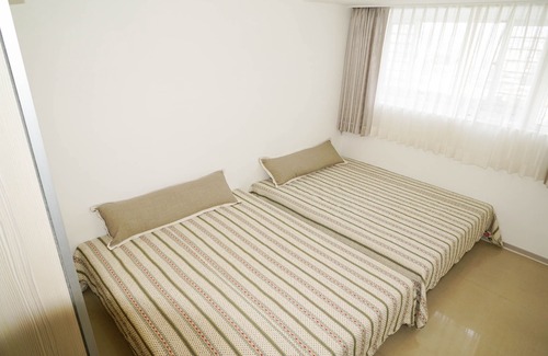 Zhongzheng Appartement | 3 rooms/4 beds/2bath/ Dongmen MRT2mins/ Yongkang/s8-10