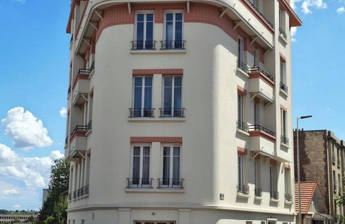 Cachan Appartement | 3 Pièces 45m², calme, 50m RER B & commodités, 15 min PARIS EXPO 2024