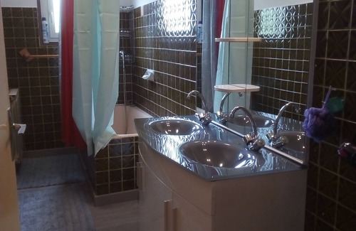 Saint-Remy Maison | 3 chambres individuelles, chez l habitant, meublé ,avec entrée sécurisé