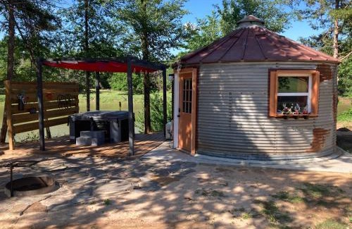 Logan County Lit Et Petit-Déjeuner | 3 Sisters Silo Cottages