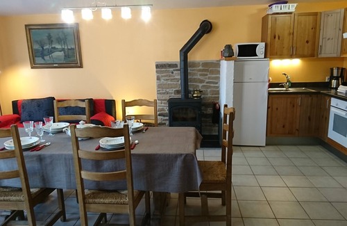 Reallon Appartement | Gîte 3*, spacieux, au rdc du chalet avec superbe vue sur la vallée de Réallon,