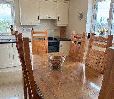 Jamestown Maison | #3 - Spacious Ensuite Double Room with Sofa in Leitrim