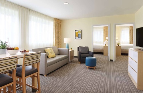 Central Business District Appartement | 3 Spacious Spaces! Family Break. Great Downtown Base near Lafayette Square