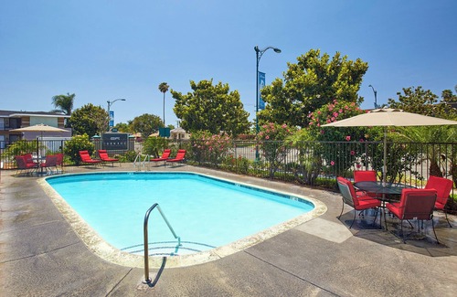 Anaheim Resort Hôtel | 3 Spacious Units – Near Knott’s Berry Farm, Disneyland, & Top Attractions!