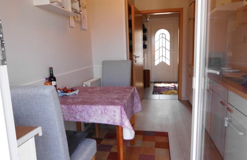 Adorf Appartement | Appartement 3 étoiles, quartier calme, belle vue, approvisionnement de base dans le village