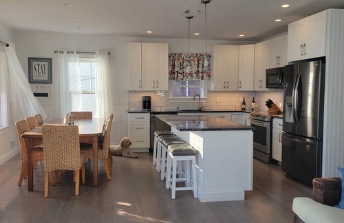 Ocean Beach Maison | 3 Yrs Young HOME & Heated Salt Water POOL - equally convenient to Ocean or Bay!