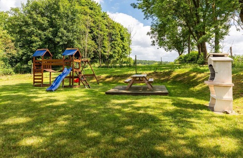 Kroepelin Appartement | 3- Zimmer- Ferienhaushälfte Lucky 2 - Familien Ferienhof Lucky bei Kühlungsborn OFC 08