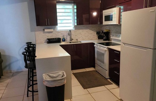 Palmas Maison | 30 Day Minimum-Charming 2 BR-5 Beds -Sleep 10 UNIT 1