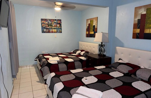 Catano Maison | 30 Day Minimum Spacious 3BR in Cataño - Sleep 10 UNIT 2