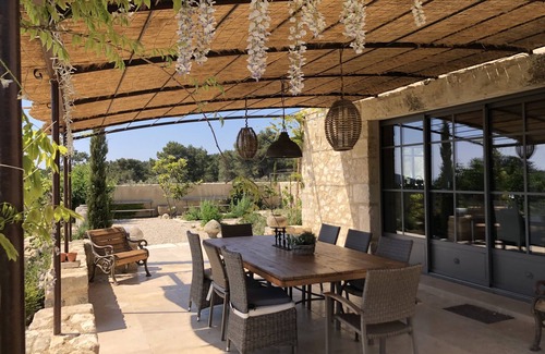 Les Baux-de-Provence Villa | Proche de St Rémy de Pce, propriété 5* dans un environnement enchanteur. jacuzzi