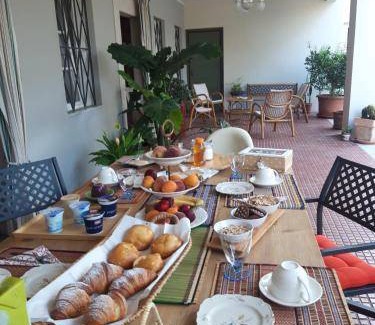 Ome Lit Et Petit-Déjeuner | 30 m² Chambre d'hôtes ∙ 4 personnes