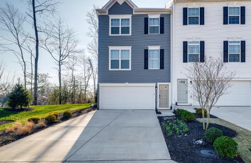 Dale City Maison | 30 Mi to Downtown DC Charming Dale City Townhome!