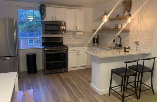 Elizabeth Appartement | 30 min driving to Manhattan nyc 5 min to train station