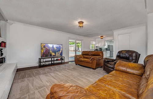 Midwest City Maison | Cozy 5-bedroom house with spacious private backyard and pool